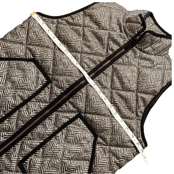 J. Crew Steely Grey Printed Quilted Puffer Vest Size M EUC - Picture 7 of 11